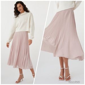 Aritzia Wilfred Twirl Skirt // Camille Pink